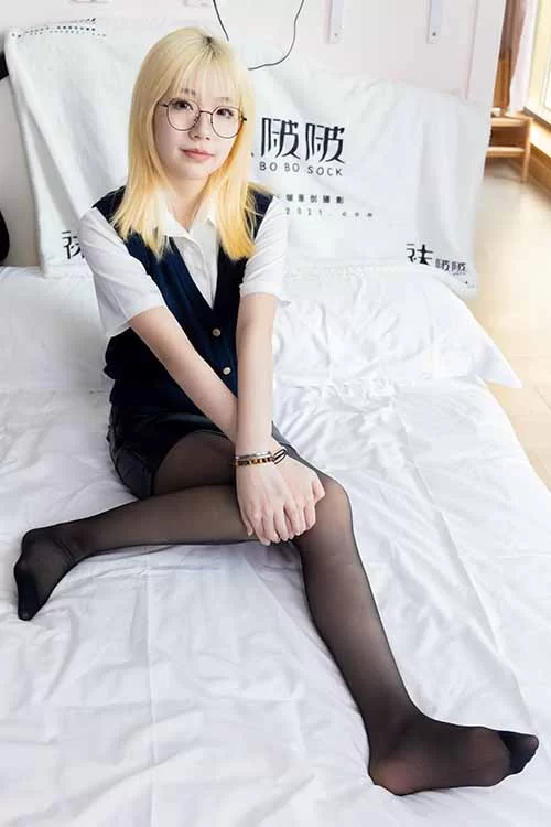 袜啵啵-小甜豆-OL制服包臀裙-高跟长靴薄黑丝[140P1V-1.3G百度 [140p1v-1.3GB]