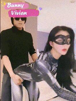 剧情极品反差女神Vivian生活想要过的去帽子必须带点绿 精心设计每一次出轨方式极度淫骚[2V 996 MB] [BT]