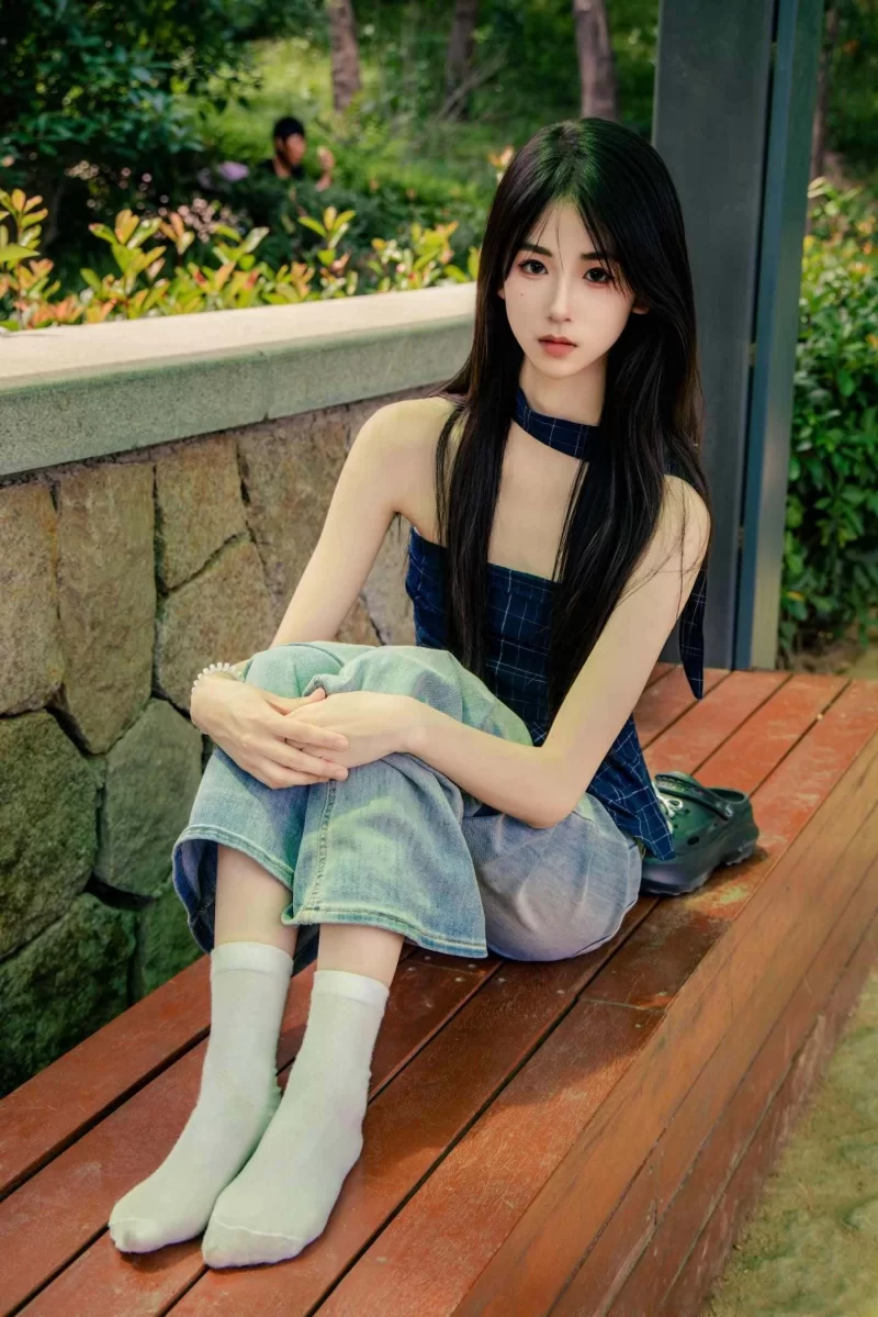 《足愉心》学妹足拍视图合集 [2655P+44V-305.8GB]