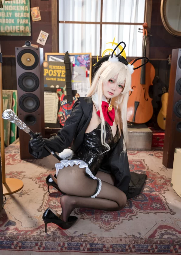 九柒喵_碧蓝 笑面兔女郎 [36P] [36P-400m]