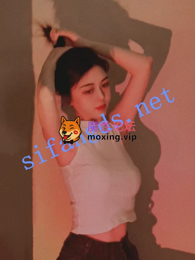 国产自拍《少女时代》极品熟女大白天被按在窗前操得哎叫连连《102P+2V+13.4G-百度》