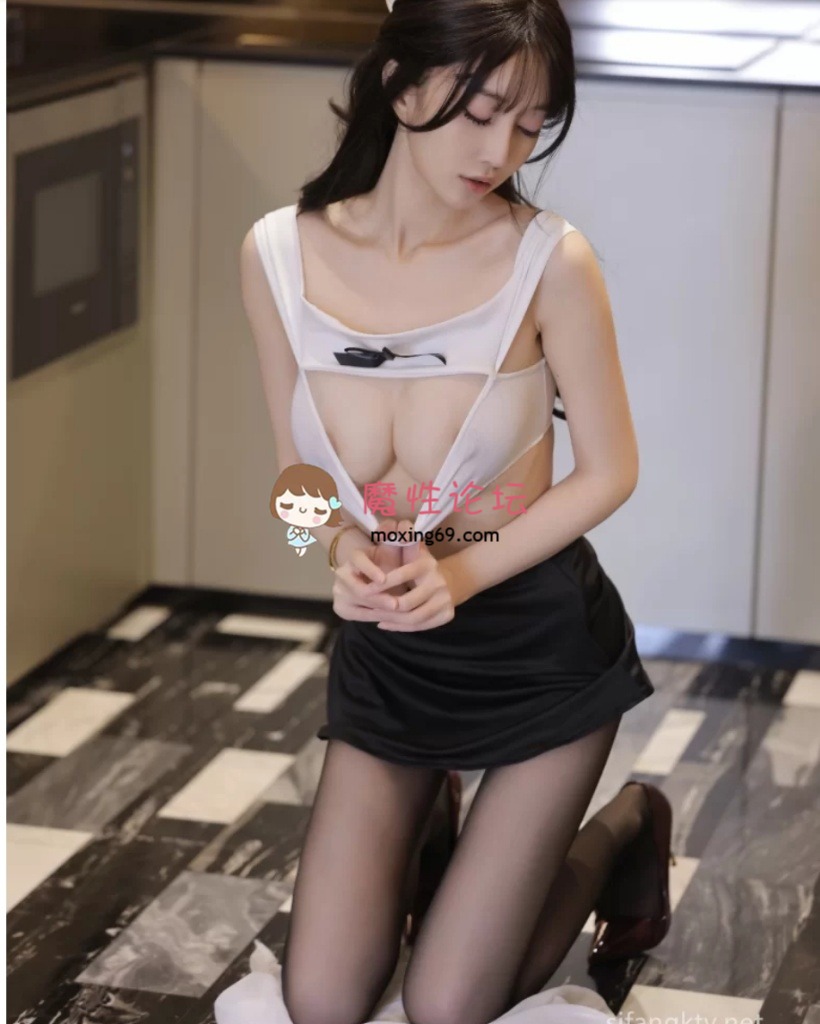 国产自拍[度盘]《秀人网 玥儿玥》大尺度 阴毛茂密 奶子挺拔 完美漏点 [70P 2V+1.42G][百度网盘]