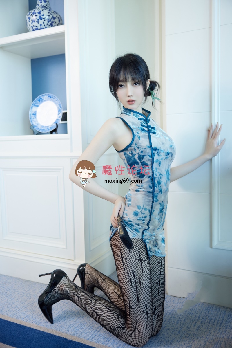 福利秀人网 玥儿玥✨最新作品 古典美修身旗袍 黑丝高跟 [86P-2V-2.64G][百度网盘]