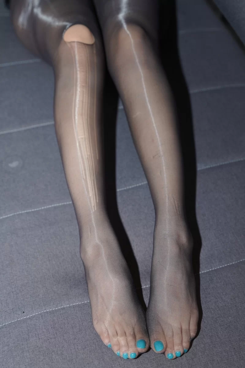 精选街拍-职业装黑丝美女 [296p-588MB]