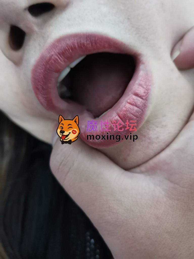 国产自拍[pikpak]《❤️迷奸》广州禽兽儿子趁着爸爸外出下药迷玩后妈淋尿高跟插逼精液羞辱 [27P+9V+1.7G]