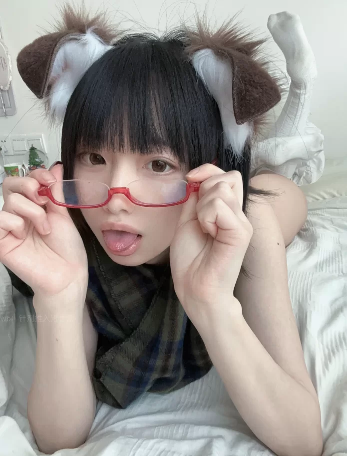 千澄_围巾犬娘 [26P] [26P-200m]