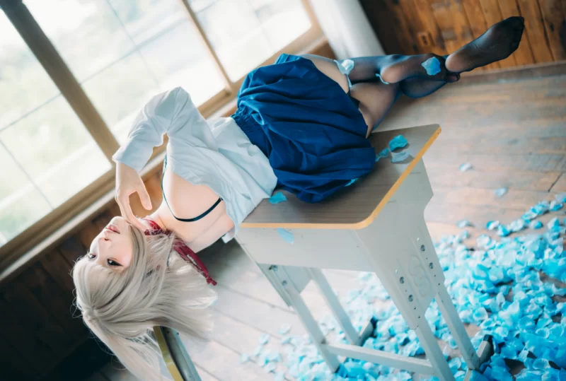 蠢沫沫_9月订阅4 黑丝JK [76P] [76P-1.5g]