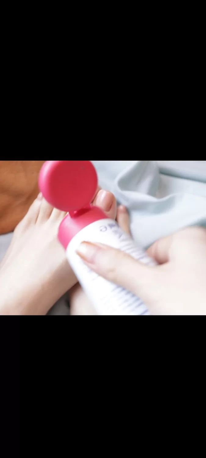 胡亥亥 裸足 玩脚 白丝 棉袜 秀足 舔脚2 [5-150m]