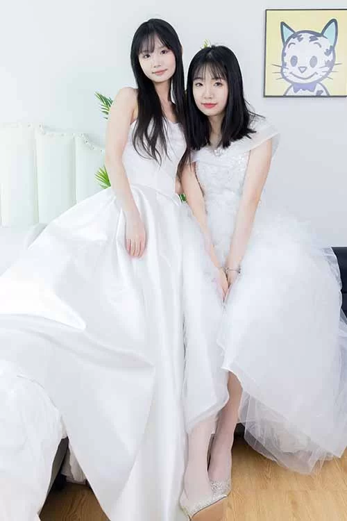 袜啵啵-小甜豆&甜甜圈-姐妹花婚纱白丝高跟足秀 [172p1v-1.7GB]