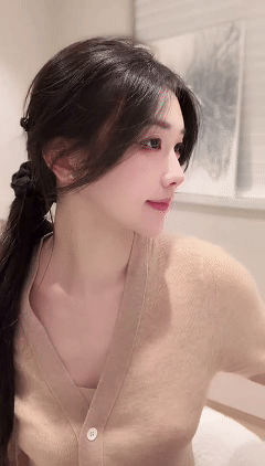 直播《请认准无尽优品》stripchat站人气女神Cena-ccccccc，包含抖音直播生活照及ST票房凸点露毛等大尺度