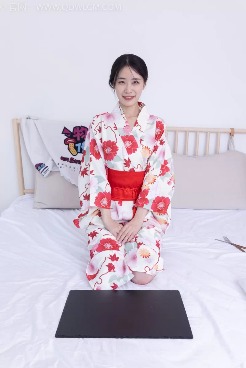 物恋传媒 No.2385 菜菜-木屐、短白丝、裸足、和服浴衣、裸足[240P-1V-4.67G] [240p1v-4.67g]