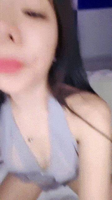 剧情颜值骚少妇猫九一个有性瘾的女人大尺度掰逼给狼友打飞机自慰潮喷喷到天花板绝对精彩[2V 8614 MB] [BT]