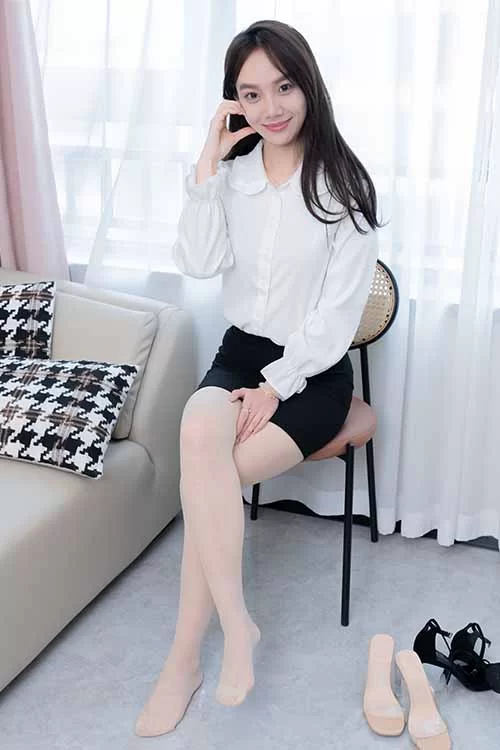 甜予摄影-贝壳-制服包臀裙肉丝黑丝裸足[148P1V-1.9G百度网盘] [148p1v-1.9GB]