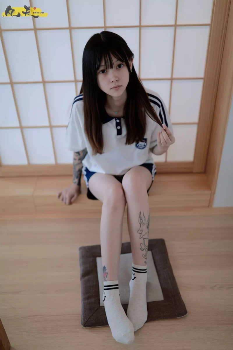 《凡夫摄影》美女足拍视图合集 [2175P+11V-38GB]