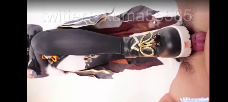 推特kuma胖哒 cos足交/丝袜/手交/吐奶合集 [17v-8g]