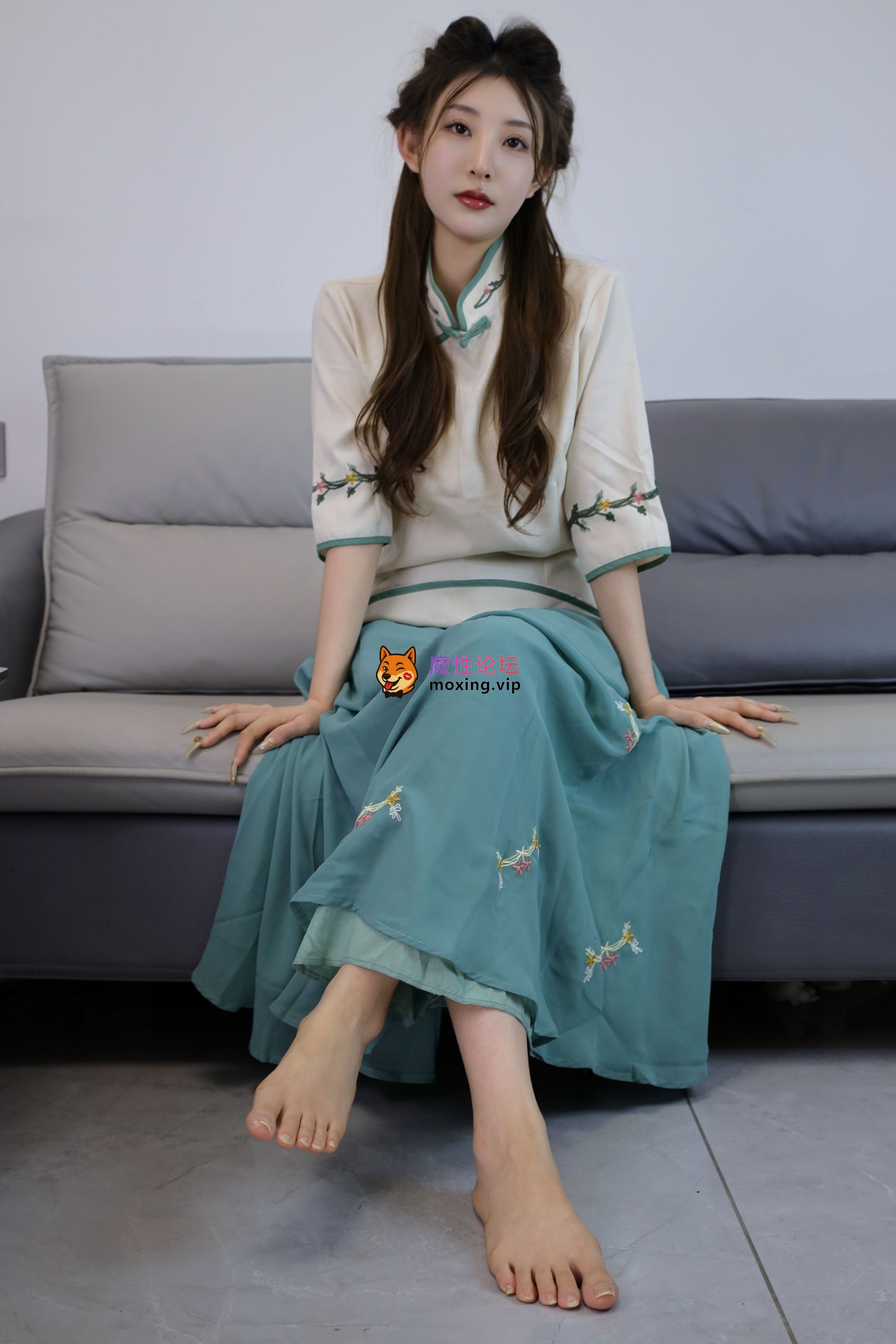 美腿绮梦摄影 婷婷 青白汉服长裙 平底凉鞋[427P 1V 2.4G]