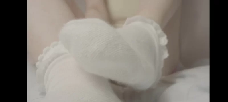 足控 裸足 露脸 足交 口交 玩脚 舔脚 cos jk16 [4-1g]