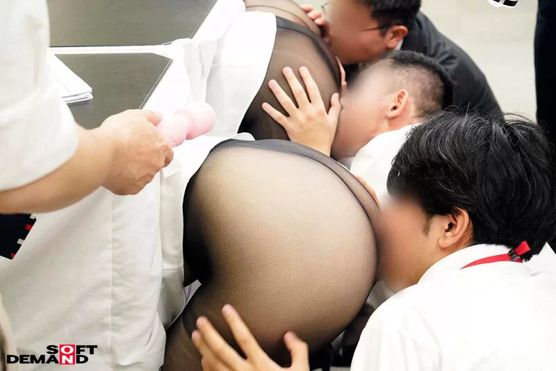 男员工应试用这款黑色连裤袜臀部自慰器，并提交修改意见 [1V-3.11GB]