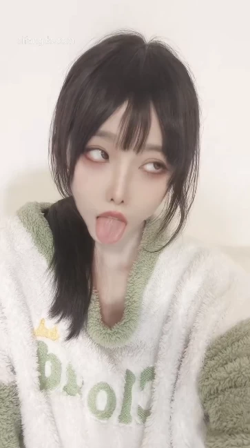 抖音反差丝足少御《大龙卷师》丝袜足控长美腿诱惑大合集 [60V-696 MB]