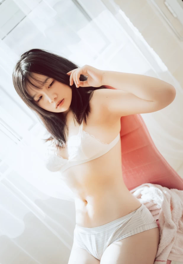 阿半很开心_纯白私房 [26P] [26P-230m]