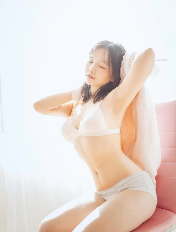 阿半很开心_纯白私房 [26P] [26P-230m]